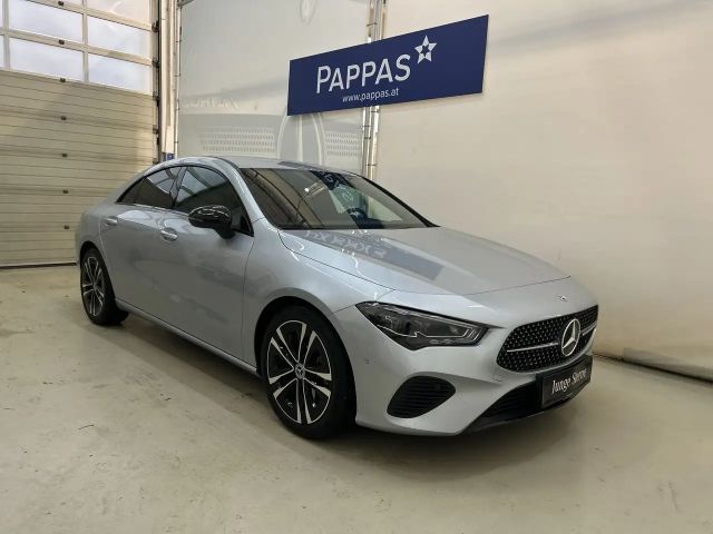 Mercedes-Benz CLA 180 Coupé Progressive