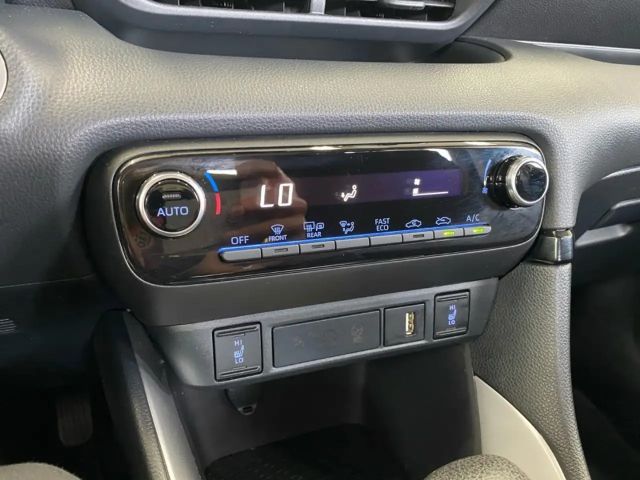 Toyota Yaris Hatchback Hybride Team D