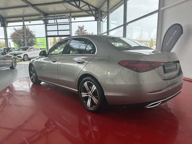 Mercedes-Benz C 180 AVANTGARDE Sedan