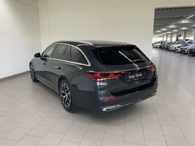 Mercedes-Benz E 200 AVANTGARDE Estate