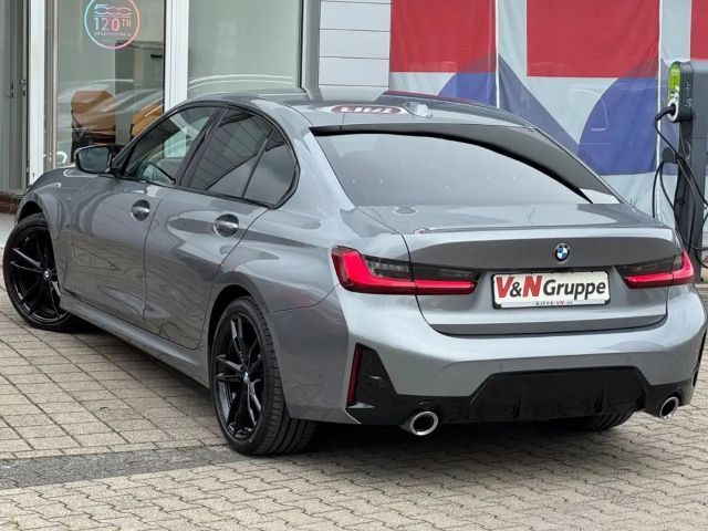 BMW 320 320d M-Sport Sedan xDrive