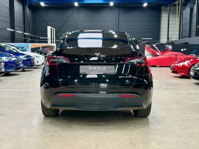 Tesla Model Y AWD Long Range