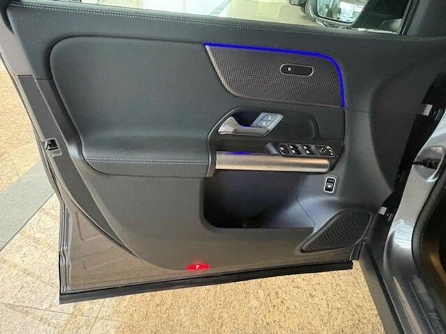 Mercedes-Benz EQA 300 4MATIC Progressive