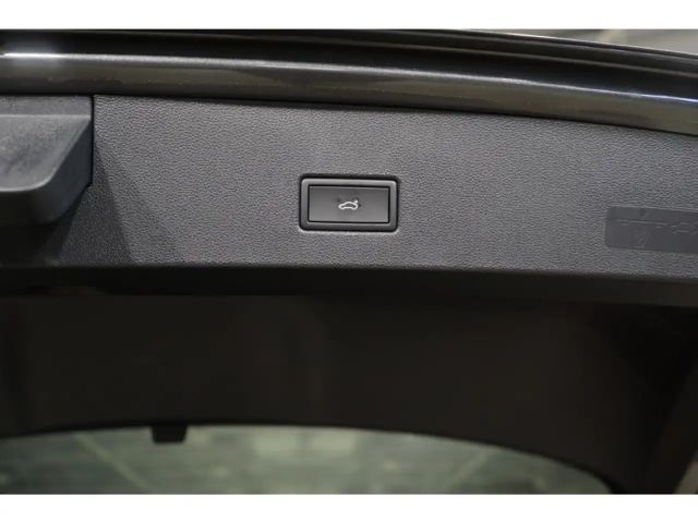 Volkswagen T-Roc 1.5 TSI DSG IQ.Drive R-Line