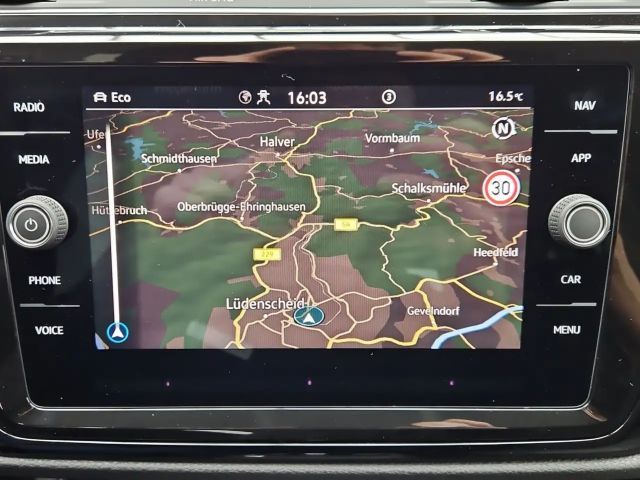 Volkswagen Touran 1.5 TSI DSG IQ.Drive R-Line