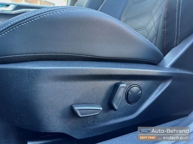 Ford Focus ST Line Wagon