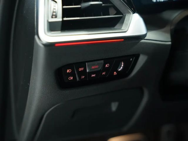 BMW 330 330d M-Sport Sedan