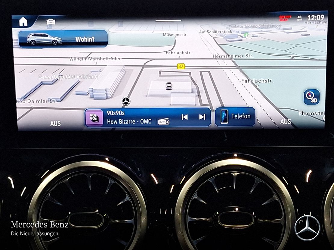 Mercedes-Benz B 180 AMG Line Sedan