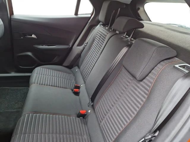 Peugeot E-2008 Active Pack