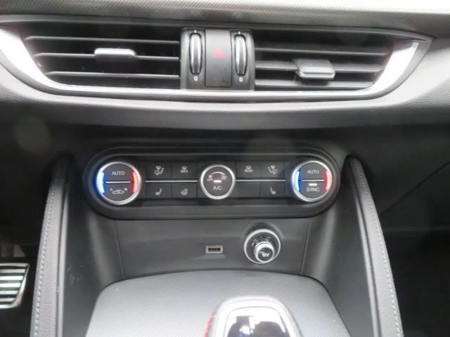 Alfa Romeo Stelvio Q4