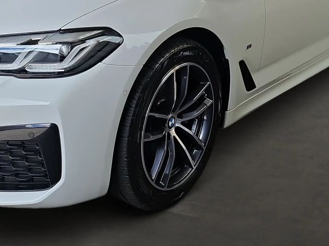 BMW 520 520d M-Sport xDrive