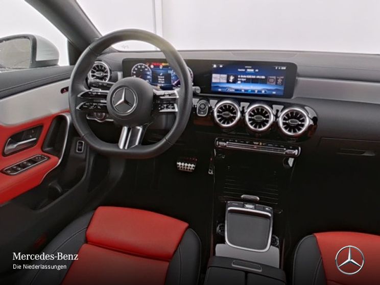 Mercedes-Benz CLA 200 AMG Line Shooting Brake