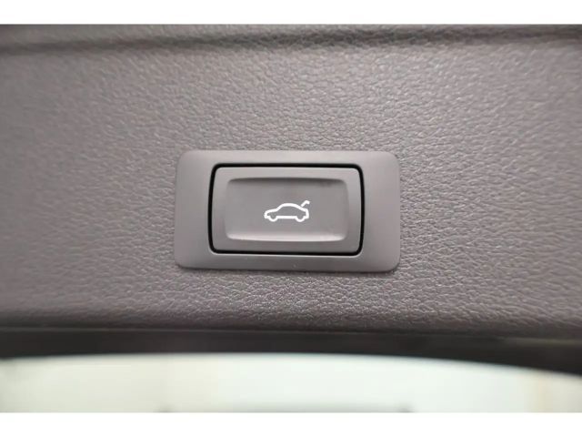 Audi A4 40 TDI Avant S-Line