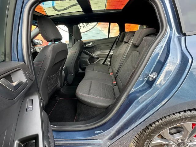 Ford Focus ST Line Wagon