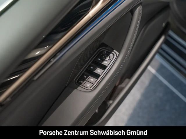 Porsche Panamera 4 E-Hybrid