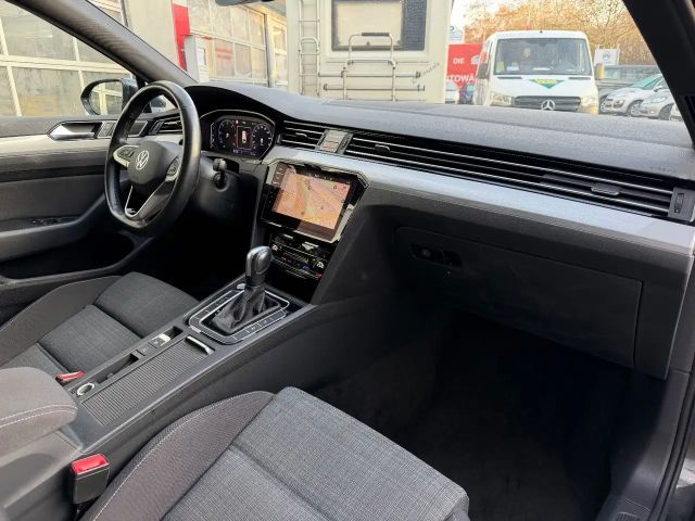 Volkswagen Passat 2.0 TDI DSG IQ.Drive