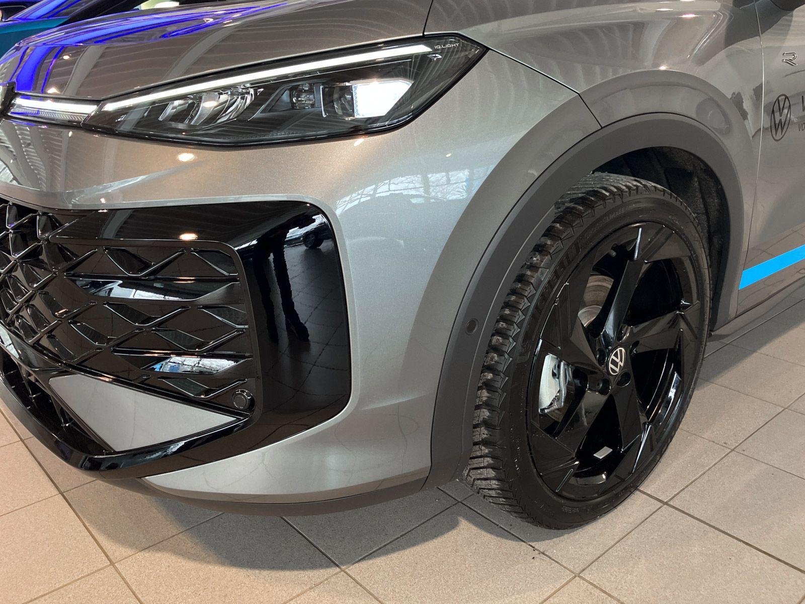 Volkswagen T-Roc 1.5 eTSI DSG R-Line