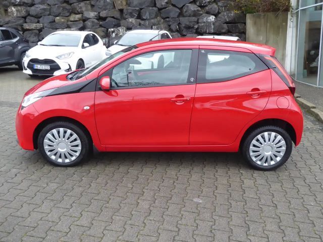 Toyota Aygo Hatchback Play Team D X-play