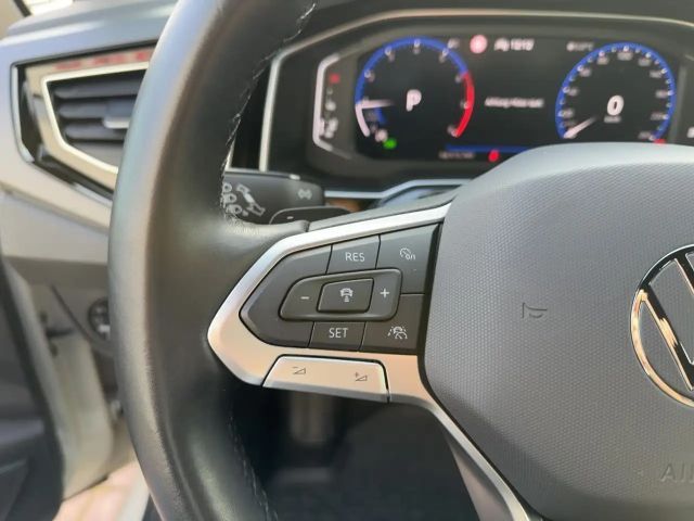 Volkswagen Polo 1.0 TSI DSG R-Line