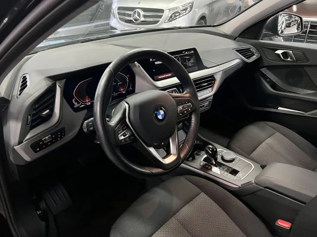 BMW 116 116d Advantage pakket Sedan