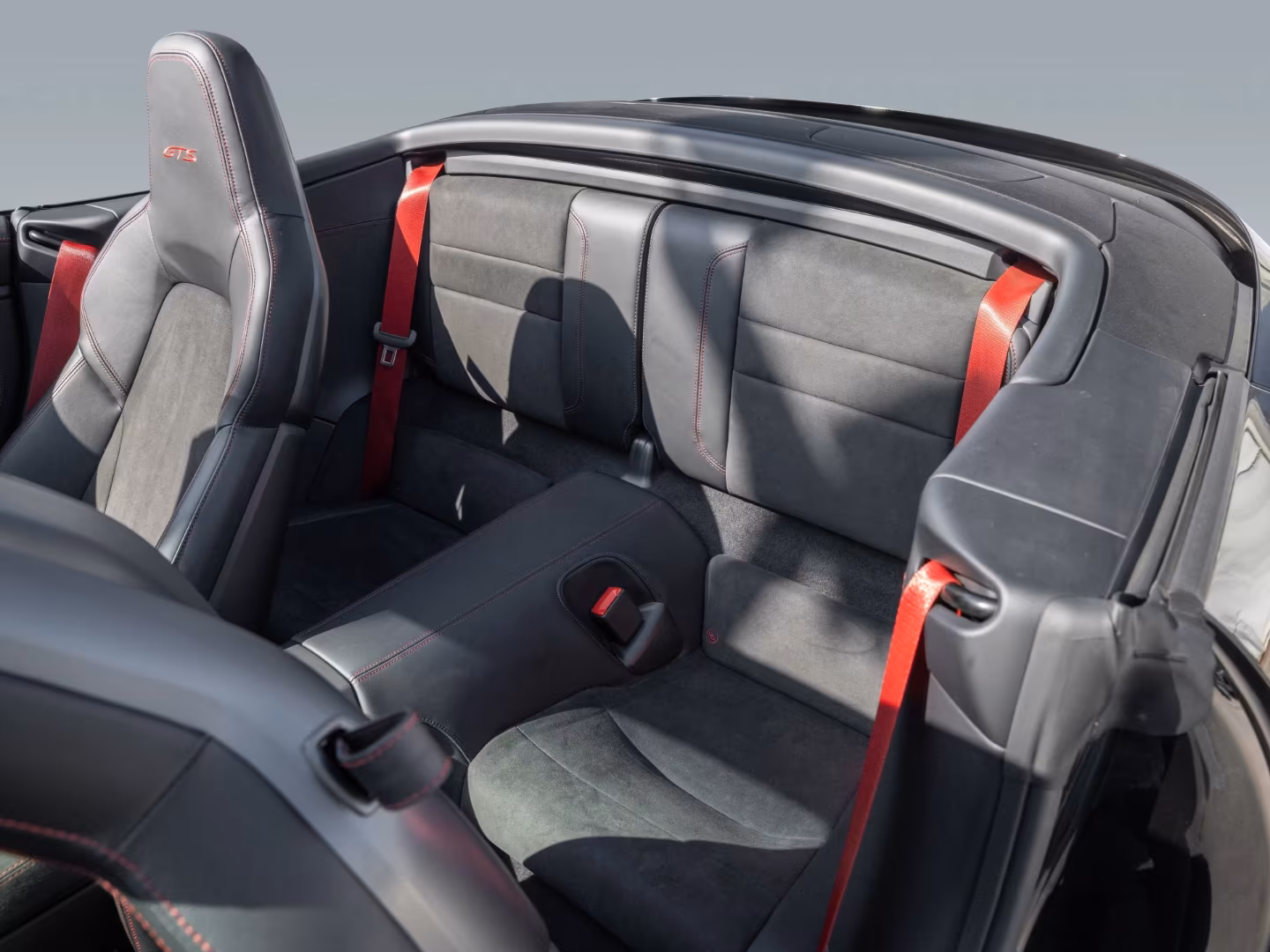 Porsche 911 4 992 Cabriolet Carrera GTS