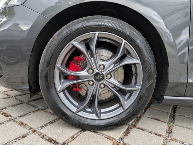 Ford Focus ST Line Wagon