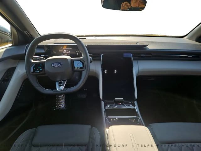 Ford Capri AWD Premium