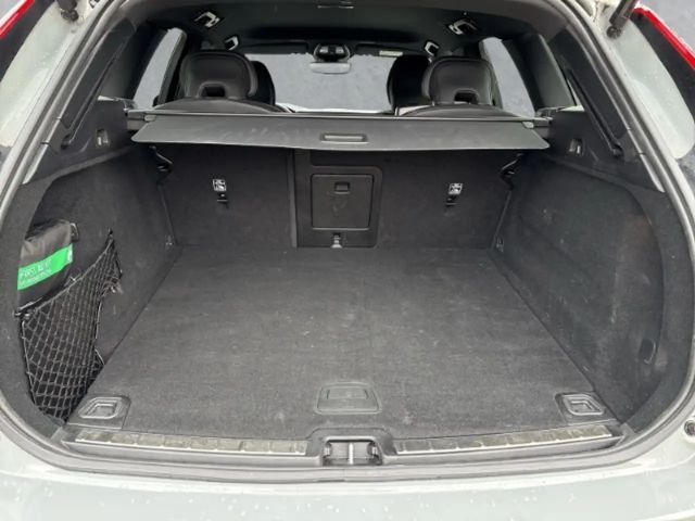 Volvo XC60 Dark Plus