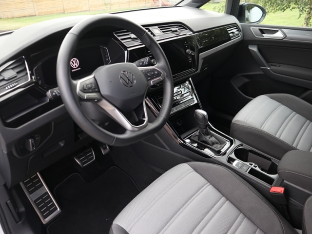 Volkswagen Touran 1.5 TSI DSG R-Line