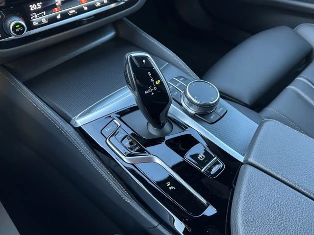 BMW 530 530d M-Sport Touring xDrive