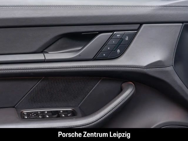 Porsche Taycan Sport Turismo Turbo