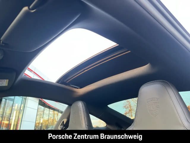 Porsche 992 Carrera Coupé