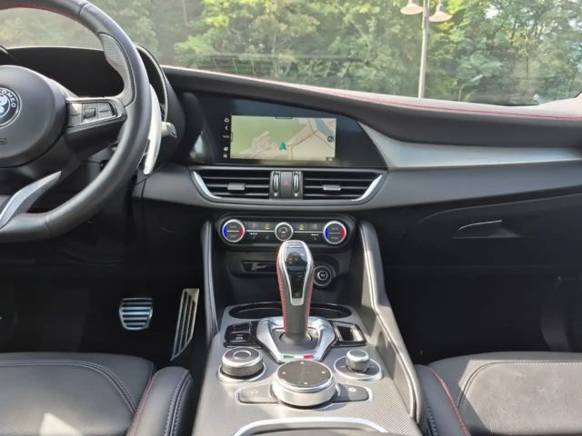 Alfa Romeo Giulia Q4