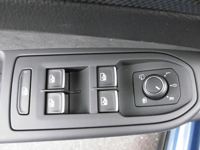 Volkswagen Golf 1.5 TSI Golf VIII R-Line