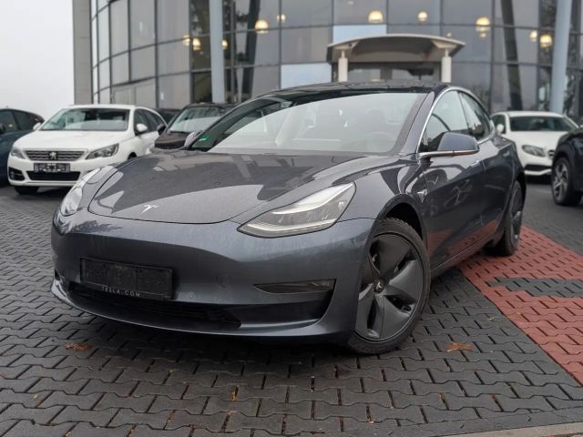 Tesla Model 3 Long Range