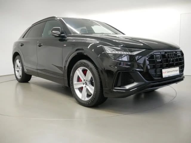 Audi Q8 55 TFSI Hybride Quattro S-Line