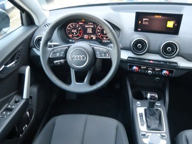 Audi Q2 1,5 TFSI advanced 35 +APP +LEDMatrix +RFK+ACC