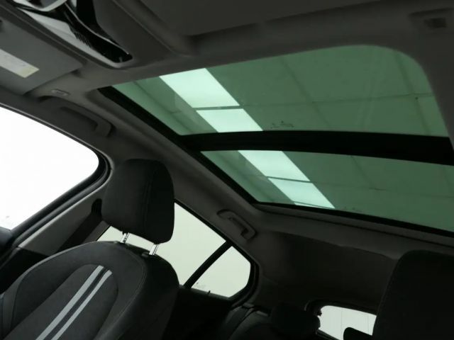 BMW 118 118i Sedan Sport Line