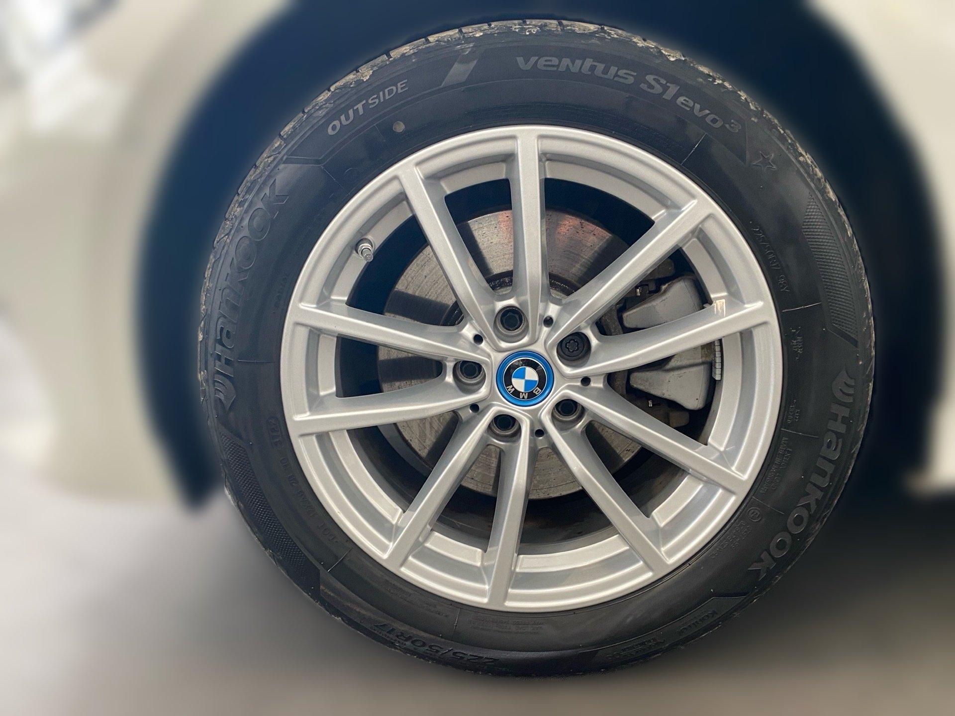 BMW 330 330e Touring