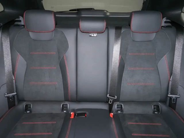 Mercedes-Benz GLA 200 AMG Line Premium