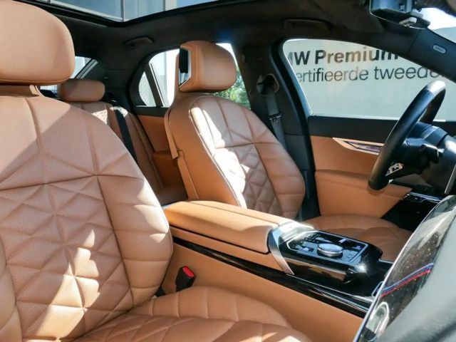 BMW i7 M-Sport Sedan