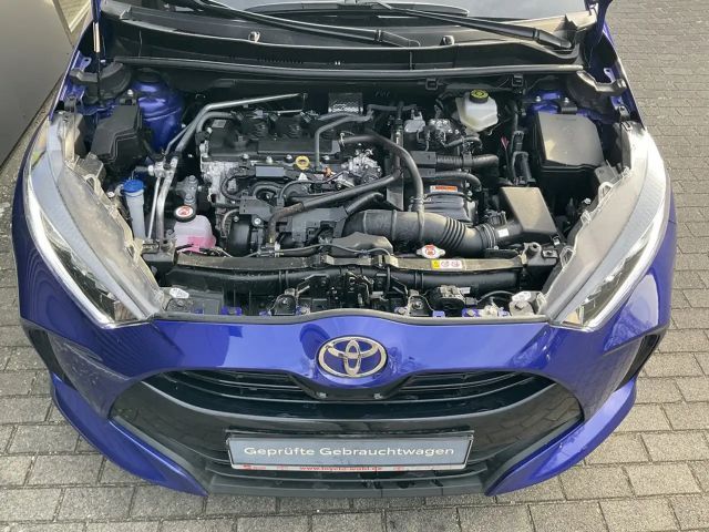 Toyota Yaris Hybride Team D