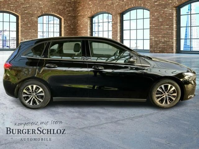Mercedes-Benz B 180 AUT Kam. KlimaA LED LM Navi PDC ParkAss