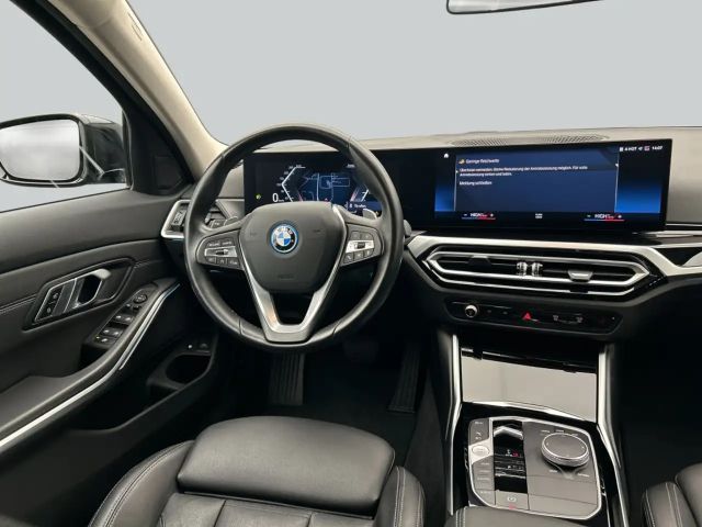 BMW 320 320e Touring