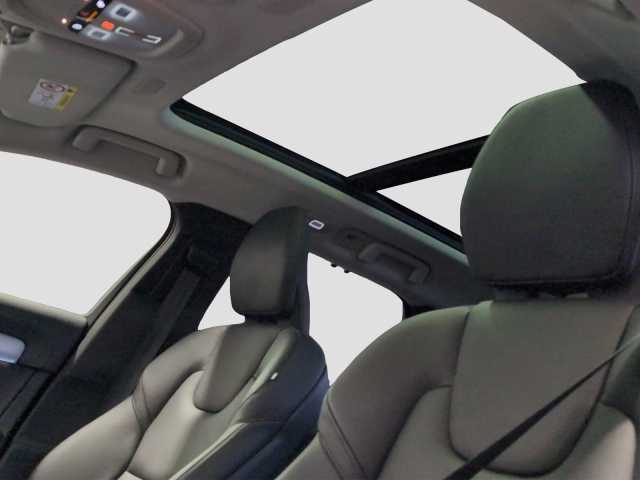 Volvo V90 Recharge T8