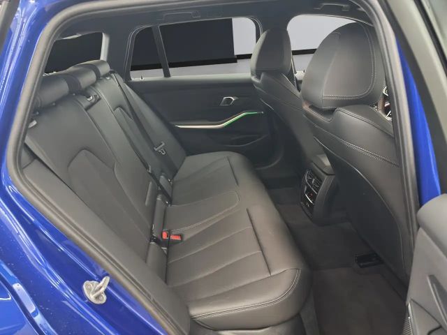 BMW 330 330e Touring xDrive