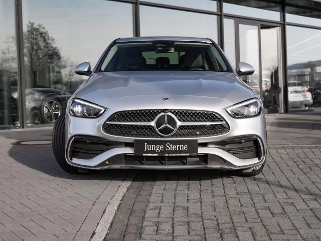 Mercedes-Benz C 220 AMG Line C 220 d Sedan