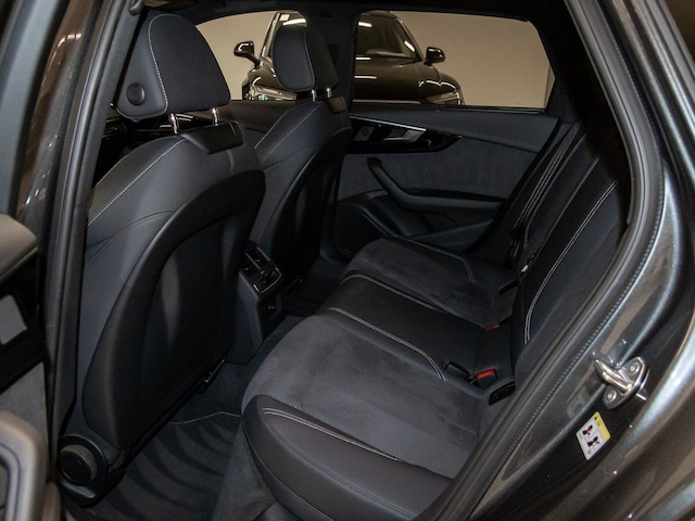 Audi A4 40 TFSI Avant Quattro S-Tronic