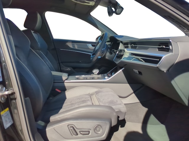 Audi A6 45 TFSI Quattro S-Line S-Tronic Sedan