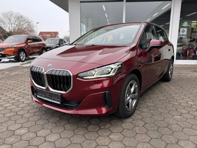 BMW 218 KAMERA DAB KLIMAAUTOMATIK LED